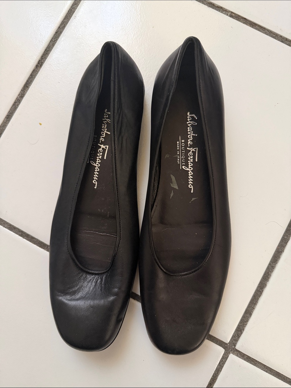 Salvatore Ferragamo Black boutique Ballet Flats